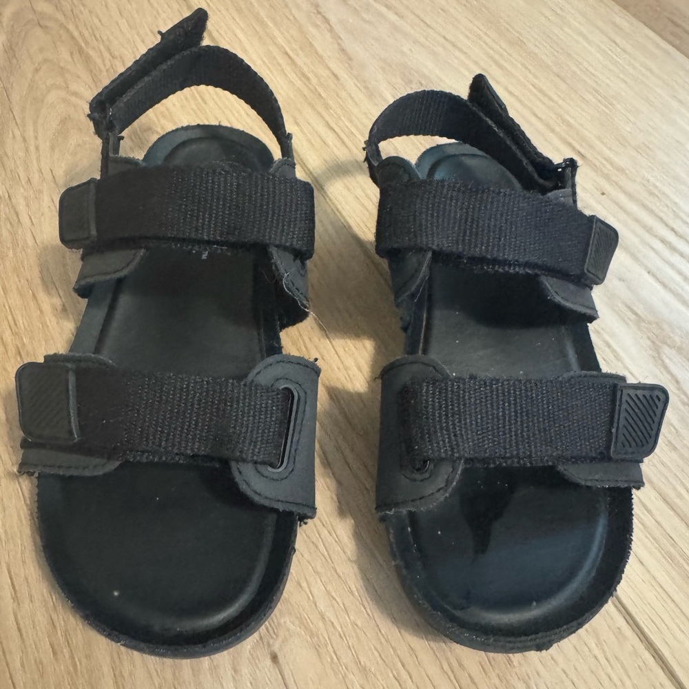 Cat & Jack Black Kids Sandals